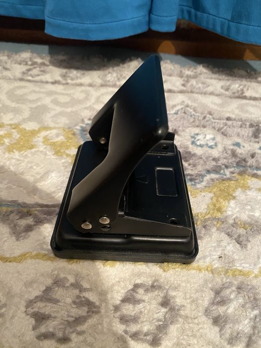 дырокол с поддоном для конфетти