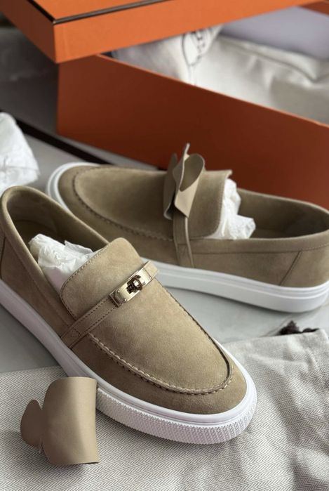 Монасини H*rmes*