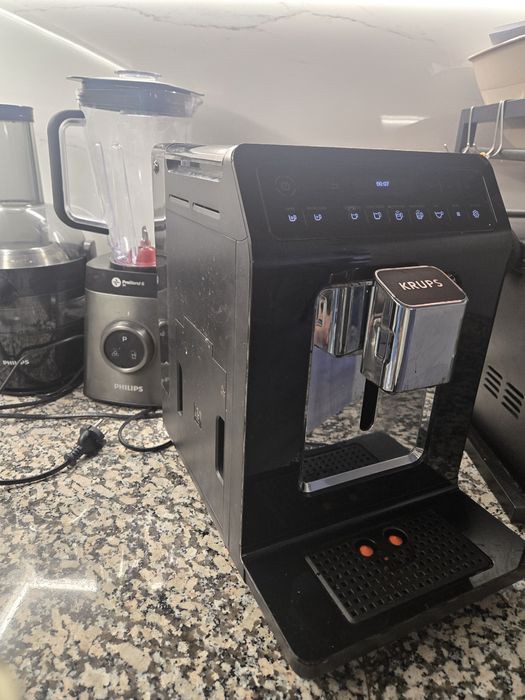 Кафе машина KRUPS Fully Automatic EA89