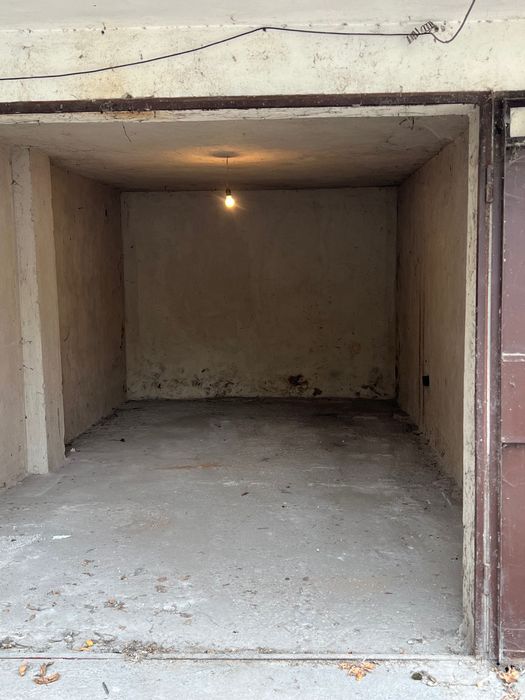 Дава се под наем Гараж / Паркомясто в Пазарджик, Идеален център - 20 кв.м за 76.5 € - Снимка #2