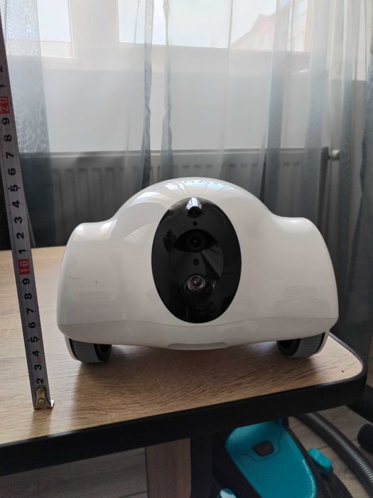 robot pentru supraveghere animale de companie