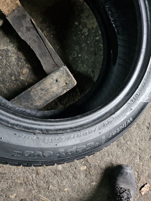 4 anvelope iarna 225 50 17 Hankook 2023