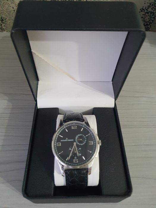 Часы наручные мужские "Jacques Lemans"