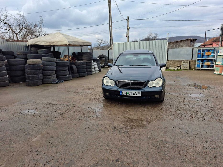 Mercedes C 220 CDI Manuală | Navigație | Încălzire scaune