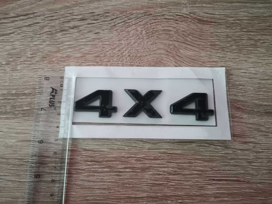 Mercedes Benz черна емблема 4x4
