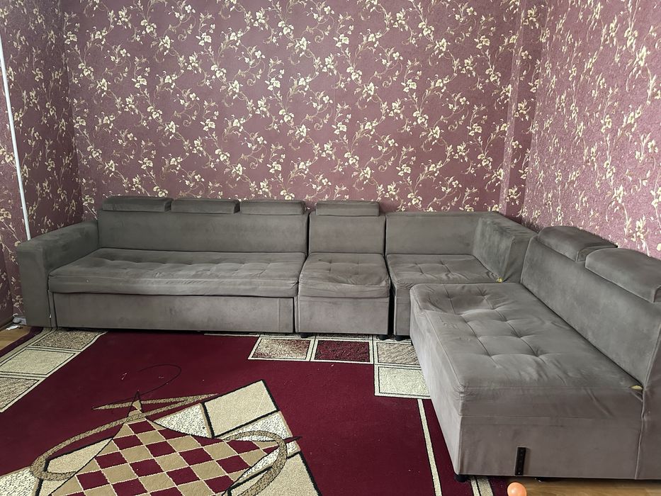 Продаётся диван в нормальном состояний