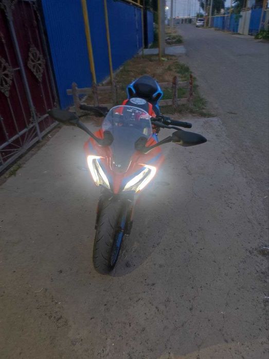 мотоцикл CFMOTO 300SR