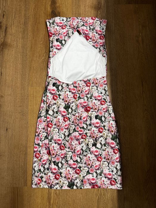 Рокля с гол гръб Zara