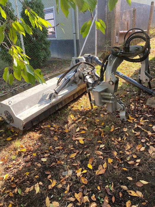 Tocator tractor resturi vegetale