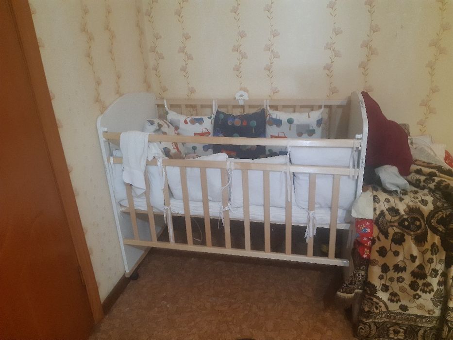 Детская кроватка
