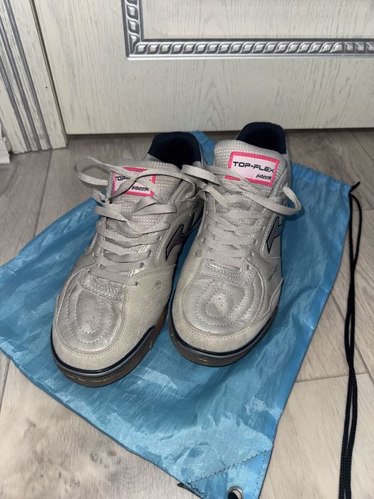 Продам футзалку Joma top flex rebound