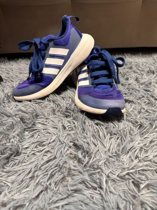 Adidas маратонки