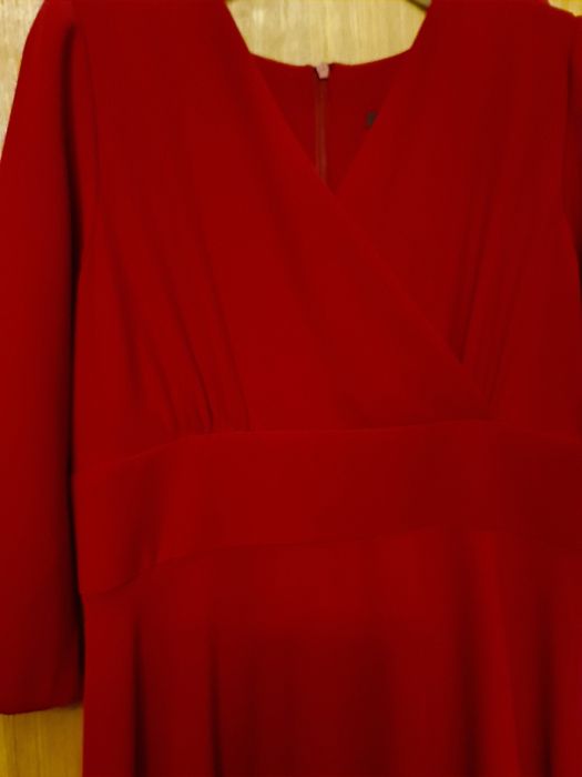 Платье красное женское