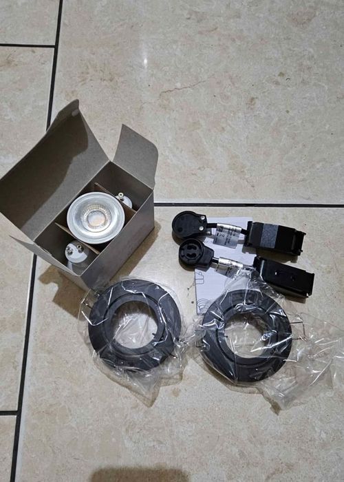 Spoturi incastrate , iluminat interior