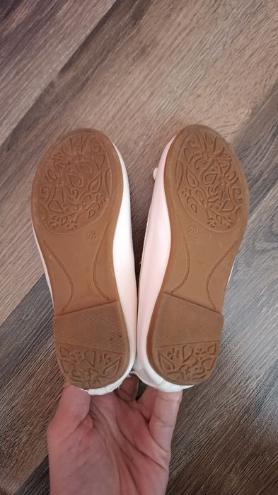 Детски бели балерини