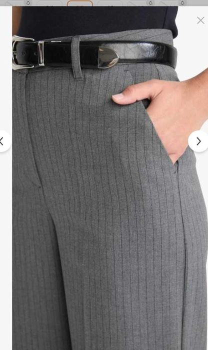 Елегантен нов дамски панталон в сиво с райе