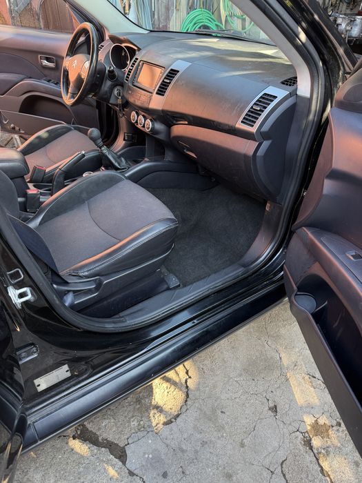 Se vinde  citroen c crosser  22 motorina