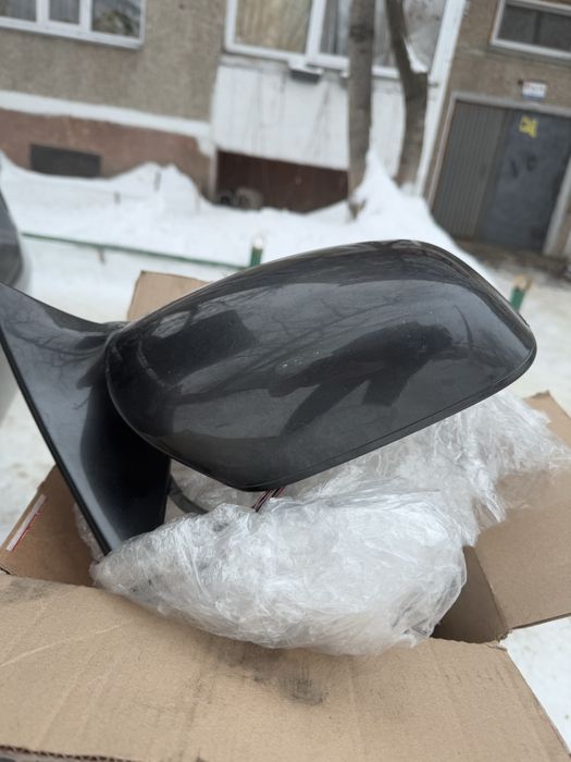 Правое зеркало Lexus GS300