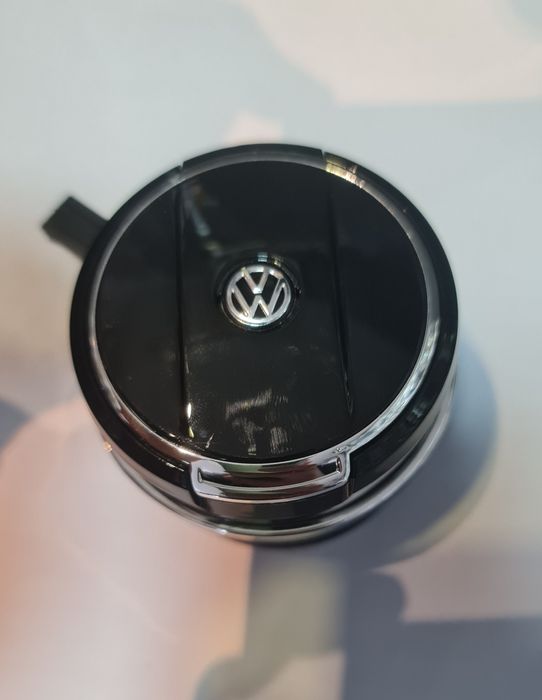 Пепелник за Мерцедес Ауди Бмв Фолксваген Тойота и др.