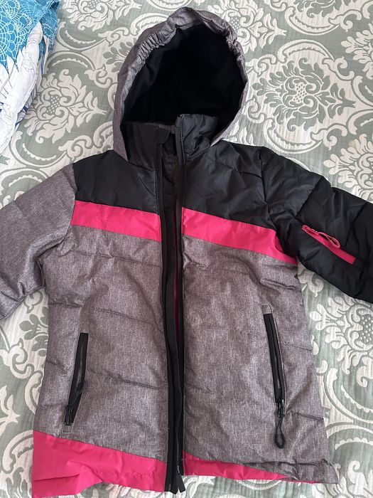 Пуховик на девочку