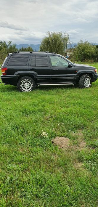 Vând jeep grand cheroche 2.7