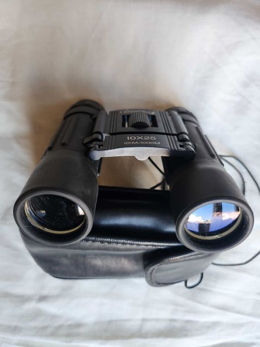 бинокъл 10х25 с калъф Australian Geographic и немски Praкtica 12x25 CP
