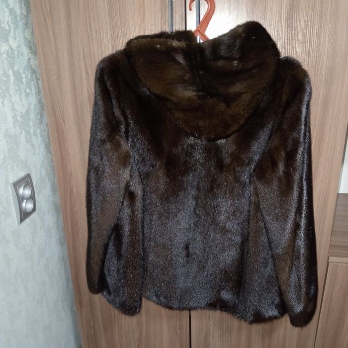 Продам норковую шубу