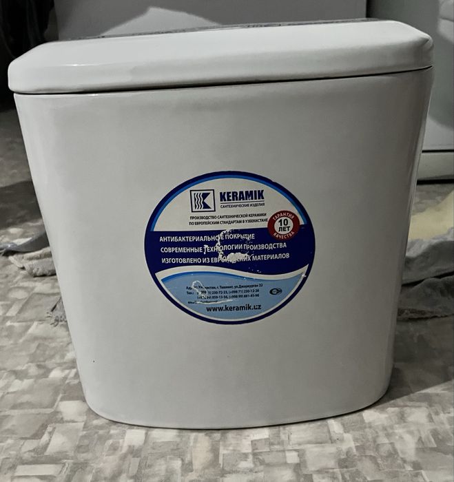 Продам унитаз с бочком новый