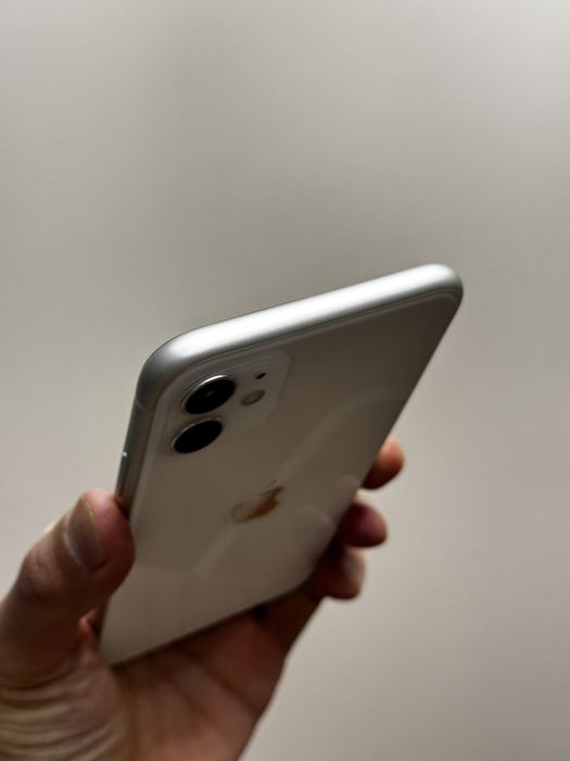 Iphone 11. 128гб. АКБ 85%. 10/10