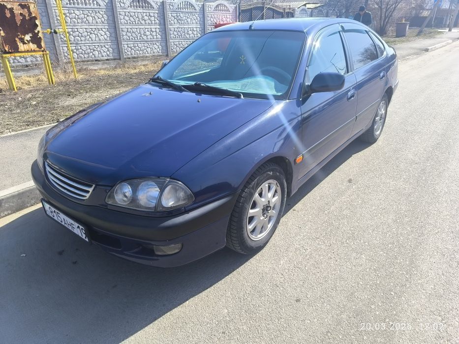 Авенсис 1998 год