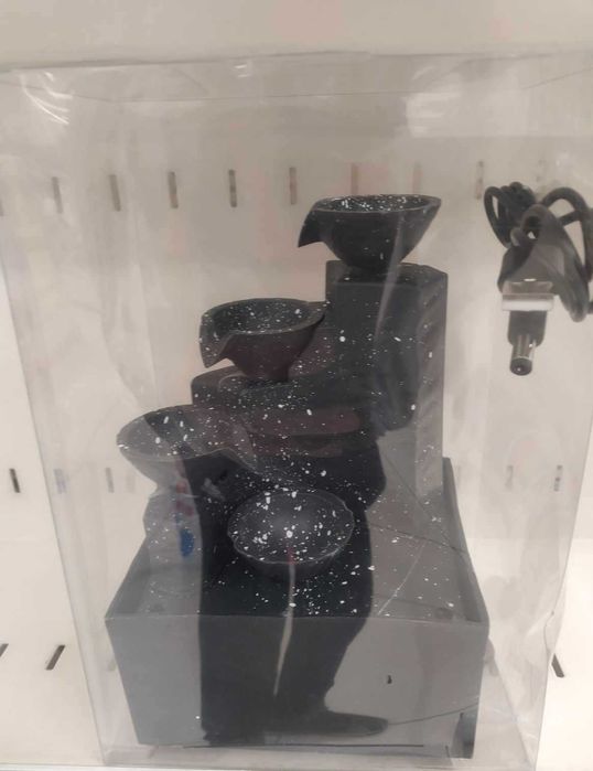 Настолен LED вътрешен фонтан със стъпала и камъни 11x9x17 см