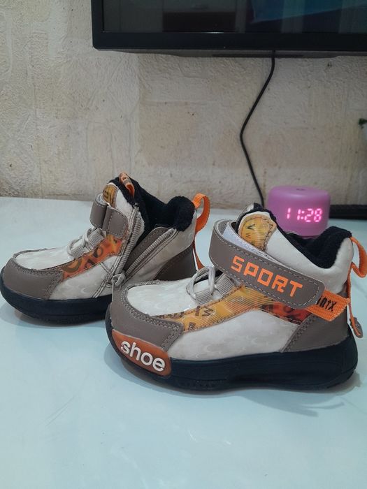 Продам осенние ботиночки 24р