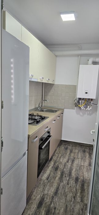 Închiriez garsoniera zona Școlilor