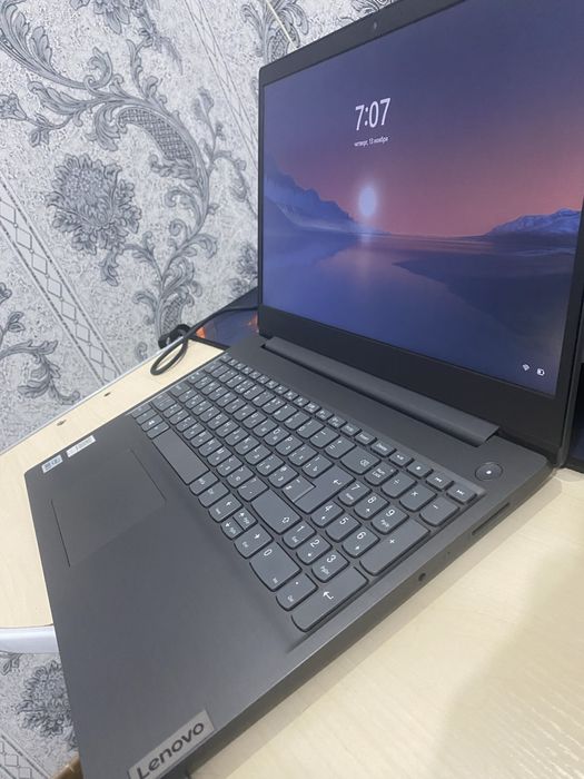 Lenovo v15 g1  250gb/1tb/12gb