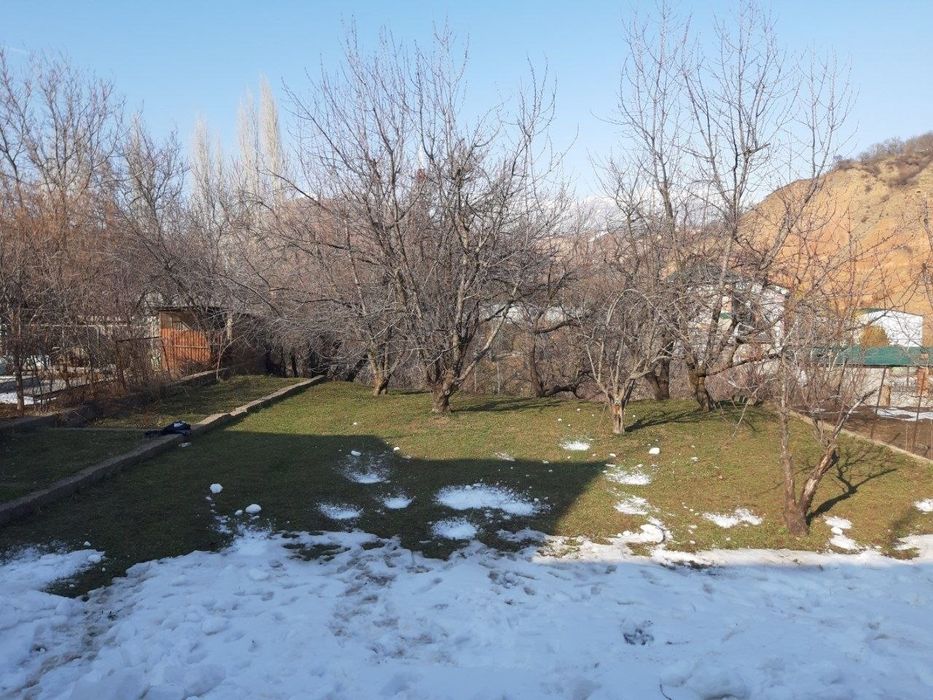 Продаётся дача на Чарваке!!!