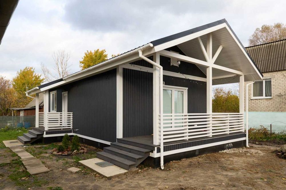 Сайдинг вертикальный под дерево. Металлочерепица, кровля, утеплитель