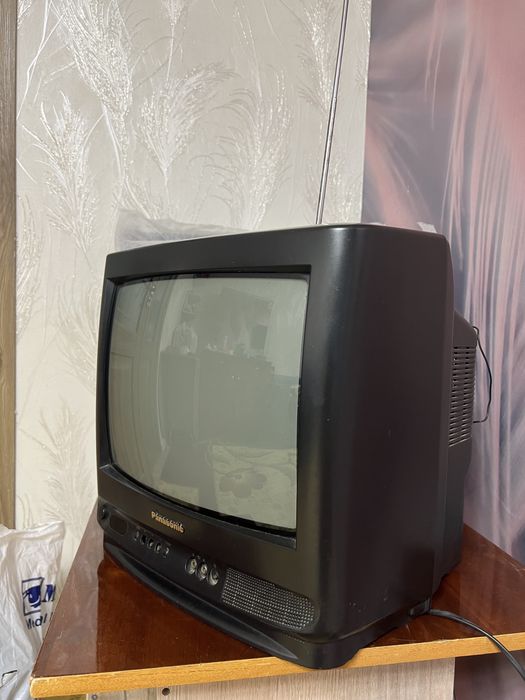 Цветной телевизор LG  с пультом управлении)