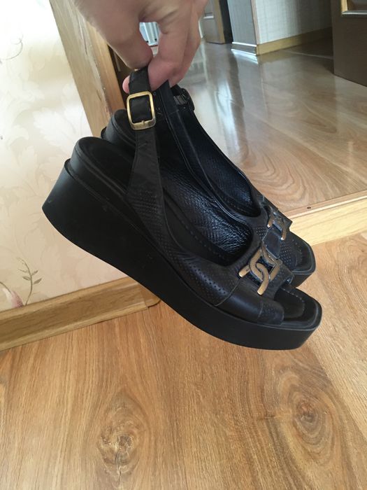 Женская обувь