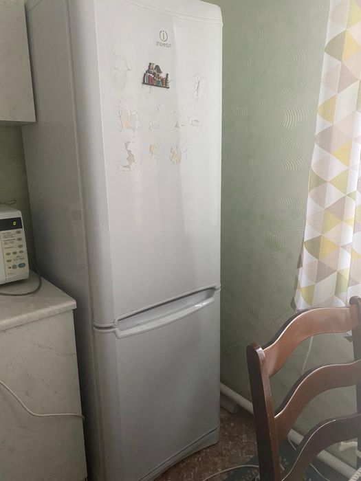 Холодильник Indezit