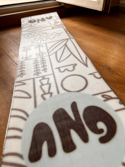 Сноуборд - Gnu Velvet 147cm