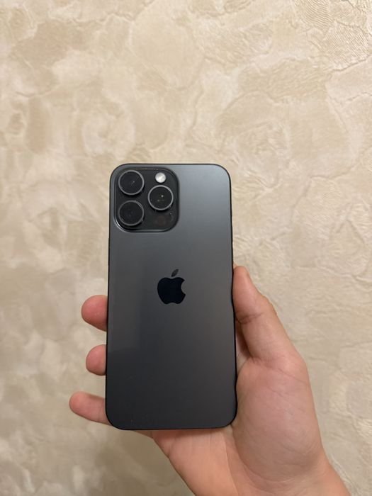 Продавам айфон 15 про макс без никаква щета ! Без кутия !