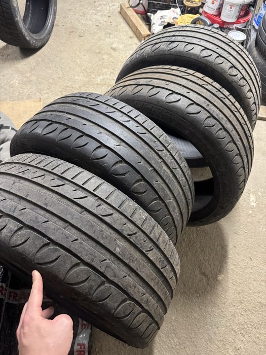 Anvelope 2buc 225/45r18 Iarna, 2buc 235/35r20 vara, 4buc 225/40r18