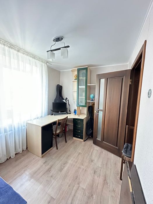 Продам 5 комнатную квартиру