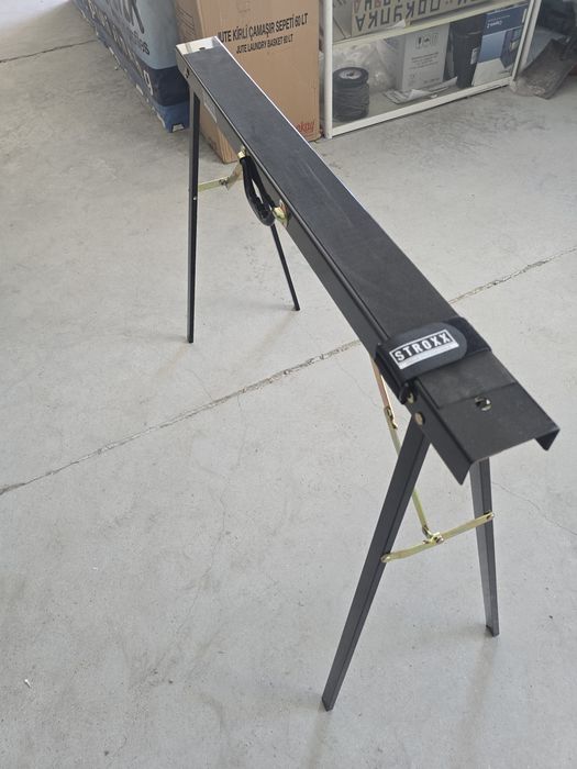 Сгъваема работна маса