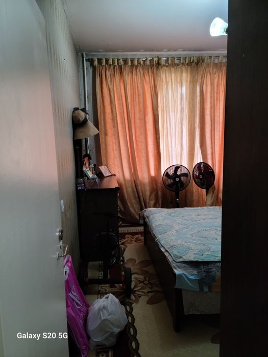 Kvartira sotiladi Navoi shahar 10 mkr Lamanosova 2** kv4 etaj 2 xonali