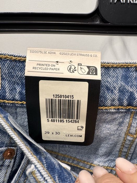 Нови дънки Levi’s 501