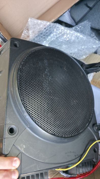 Продавам бас Infinity BassLink 10