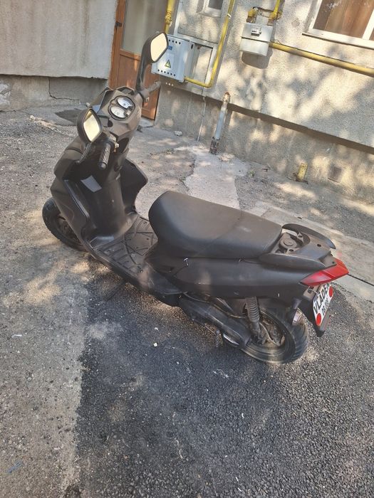Scuter pe benzina