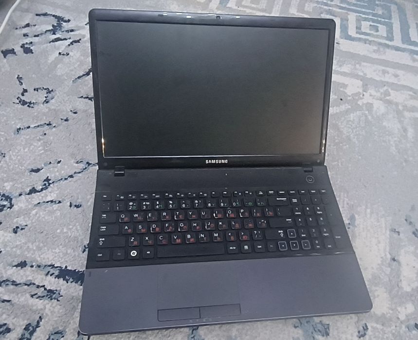 Ноутбук Samsung 15.6 дюймов