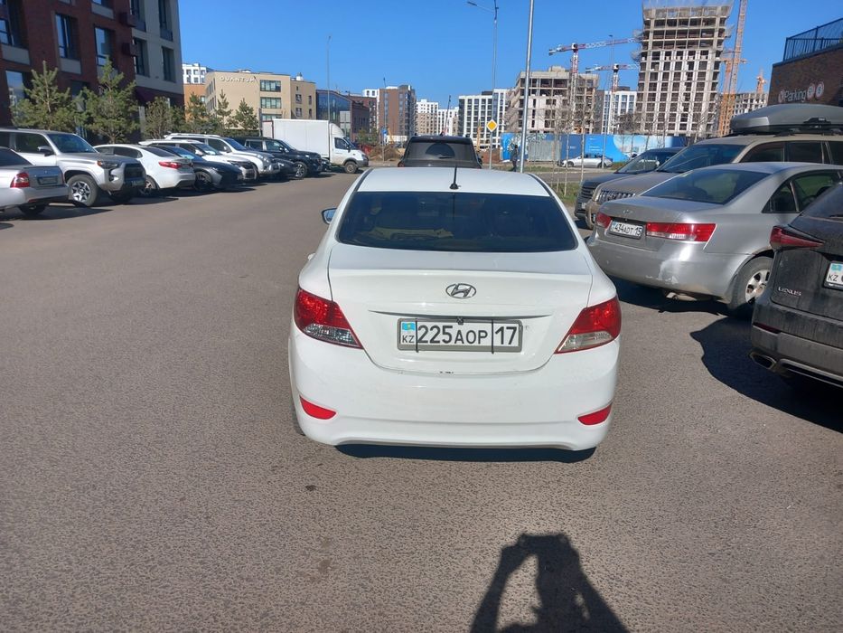 Срочно продам авто ..хюндай акцент..